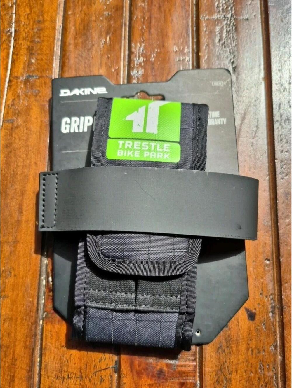Dakine Gripper Saddle Bag, Daytripping Trestle Bike Park - RARE